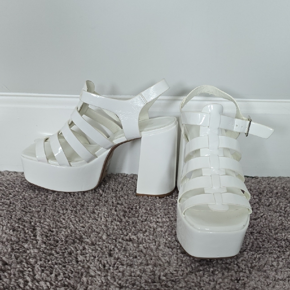 Soda white strappy ankle buckle chunky  heel shoes-6.5